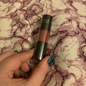 ⭐️5 for $25⭐️ Manna Kadar Lip Whip in Hope